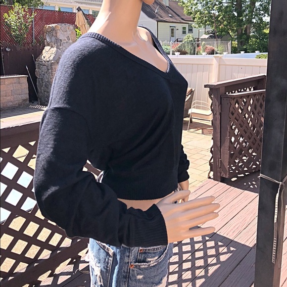 A&F Top ✨ - Picture 3 of 6